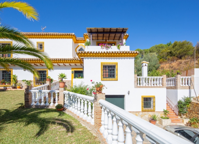 Villa Independiente en Elviria - 2