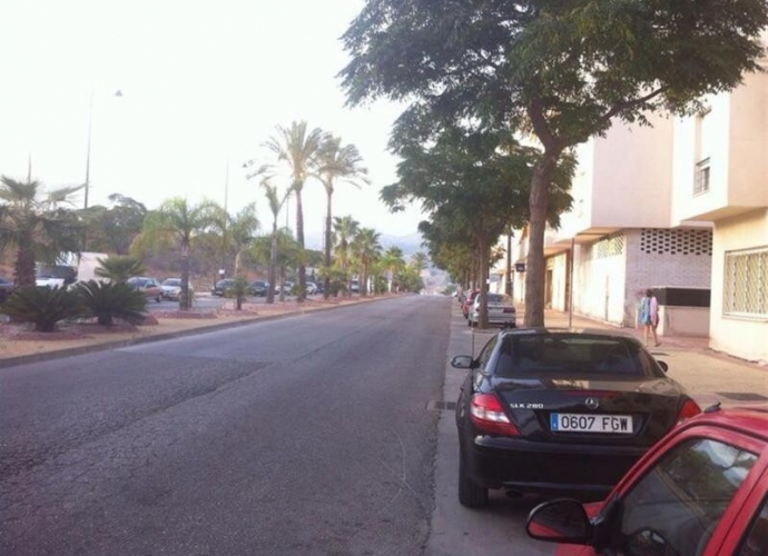 Commercial Shop en Estepona - 4