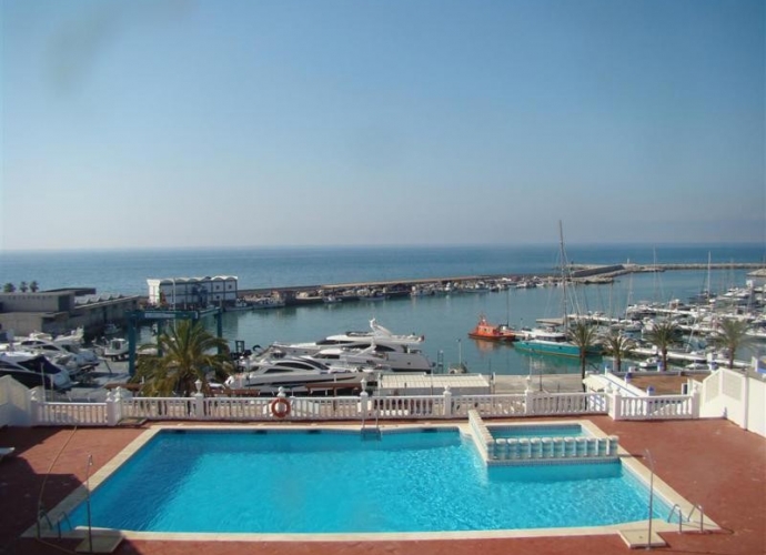 Adosado en Estepona - 2