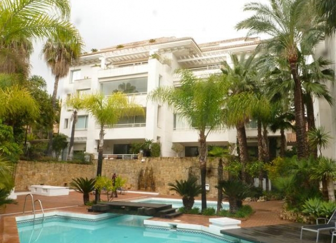 Apartment Penthouse in The Golden Mile Retiro de Nagueles  - 1