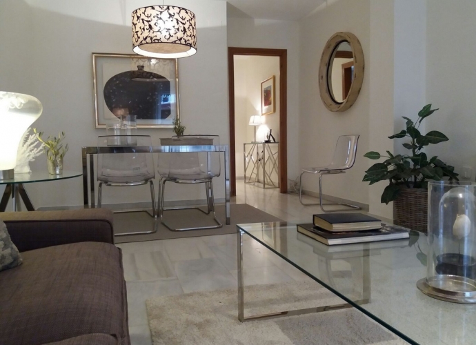 Apartamento Planta Media en Estepona - 1