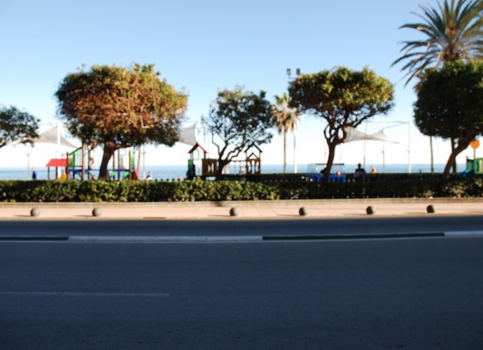 Commercial Shop en Estepona - 1