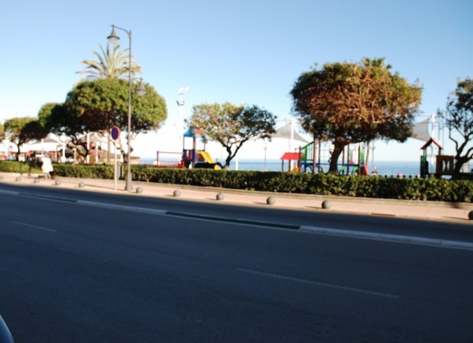 Commercial Shop en Estepona - 2