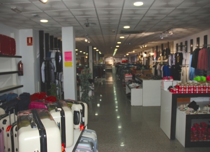 Commercial Shop en Estepona - 4