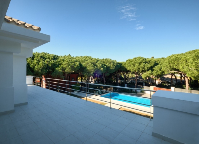 Villa Detached in Las Chapas - 8