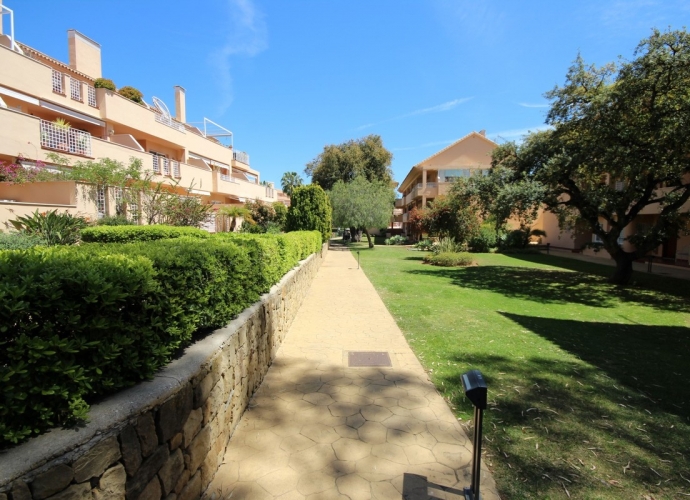 Appartement milieu d’Etage situé à Elviria Los Jardines de Santa María Golf  - 7