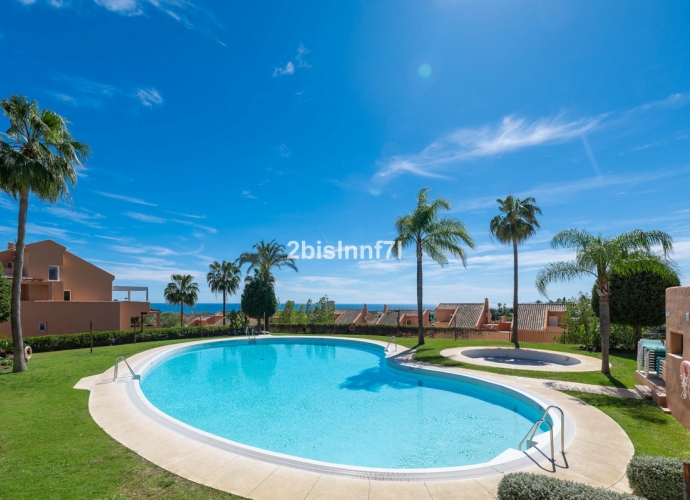 Apartamento Planta Media en Elviria Los Lagos de Santa María Golf  - 1