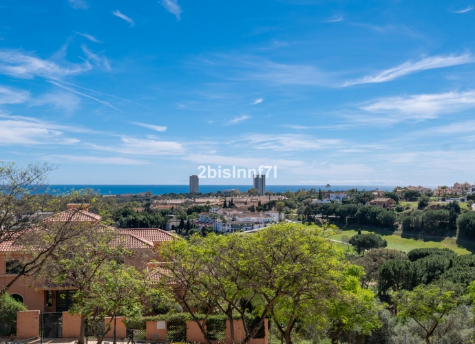 Appartement milieu d’Etage situé à Elviria Los Lagos de Santa María Golf  - 2