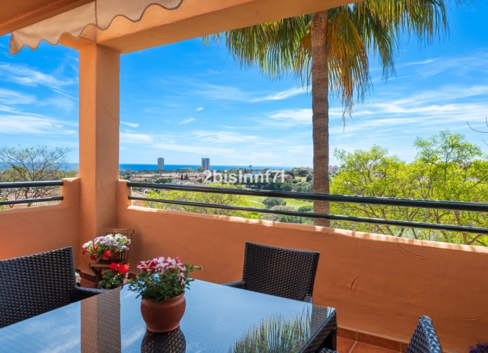 Apartment Middle Floor in Elviria Los Lagos de Santa María Golf  - 3