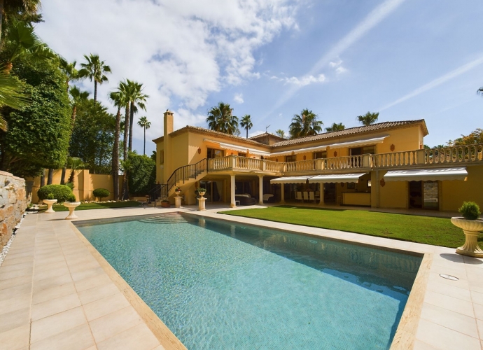 Villa Independiente en Nueva Andalucía Villas en Nueva Andalucia  - 1