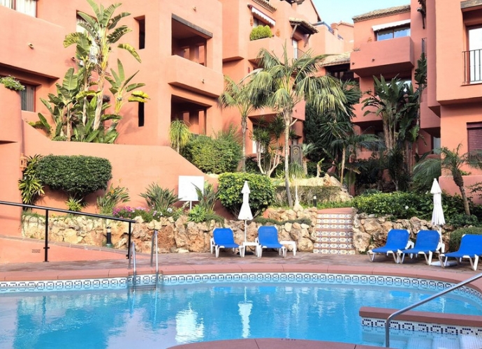 Apartment Penthouse in Elviria Jardines del Don Carlos  - 3