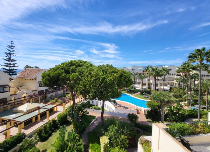 Apartment Penthouse in Elviria White Pearl Beach  - 2