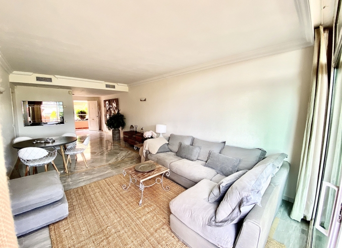 Appartement milieu d’Etage situé à Nueva Andalucía Magna Marbella  - 6