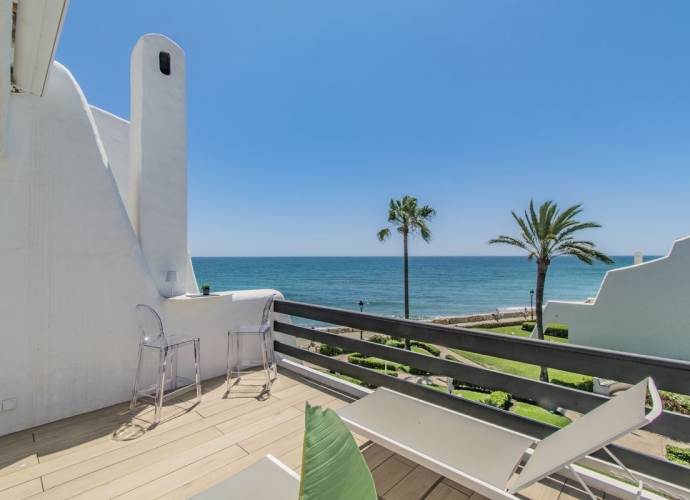 Townhouse Terraced in The Golden Mile Coral Beach  - 4