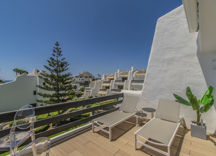 Townhouse Terraced in The Golden Mile Coral Beach  - 5