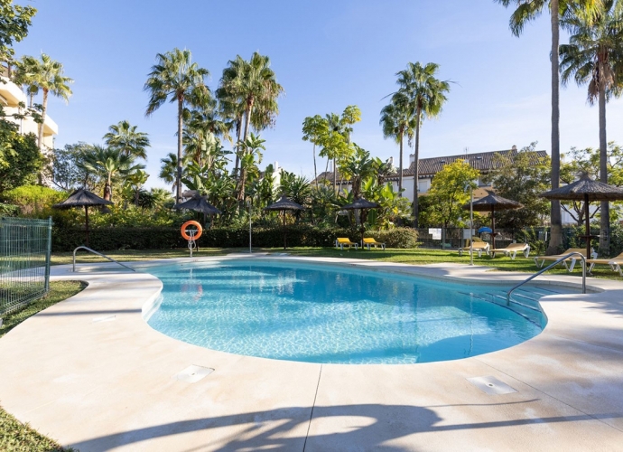 Apartment Penthouse in Bahía de Marbella Las Brisas  - 1