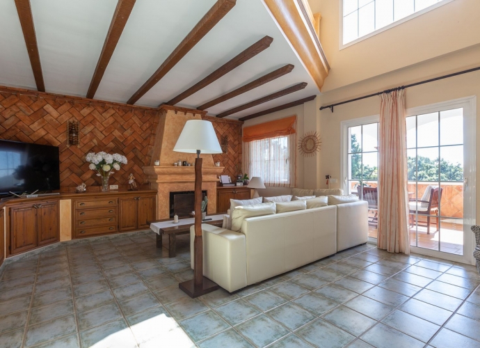 Villa Detached in Elviria - 5