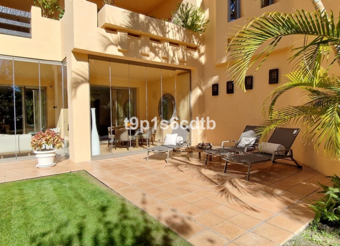 Apartamento Planta Baja en The Golden Mile - 1