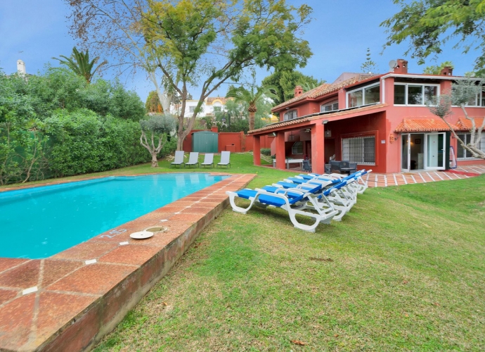 Villa Detached in Elviria - 2