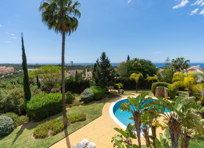 Villa Detached in Elviria - 2