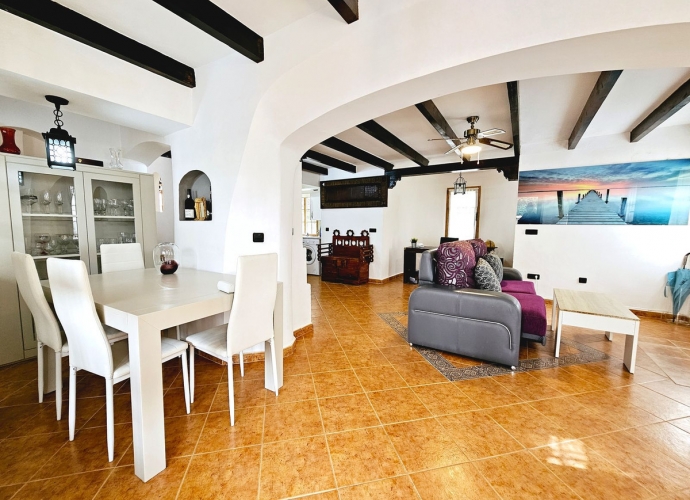 Villa Detached in Sierra Blanca - 10