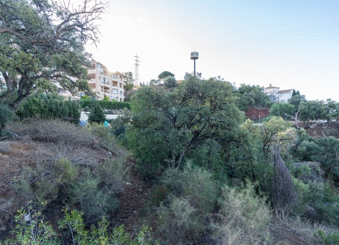 Plot Residential in Elviria - 9