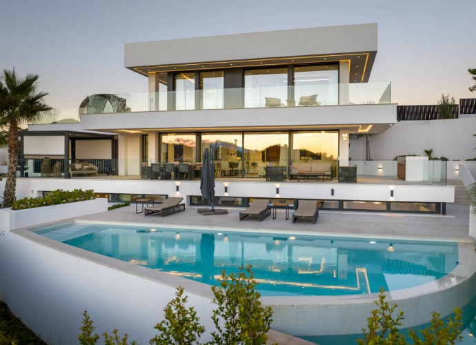 Villa indépendante situé à Nueva Andalucía Villas en Nueva Andalucia  - 1