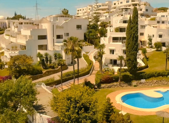 Townhouse Terraced in The Golden Mile Coto Real  - 1