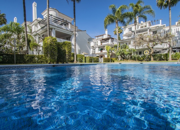 Appartement  rez de chaussée situé à Nueva Andalucía Los Naranjos  - 1