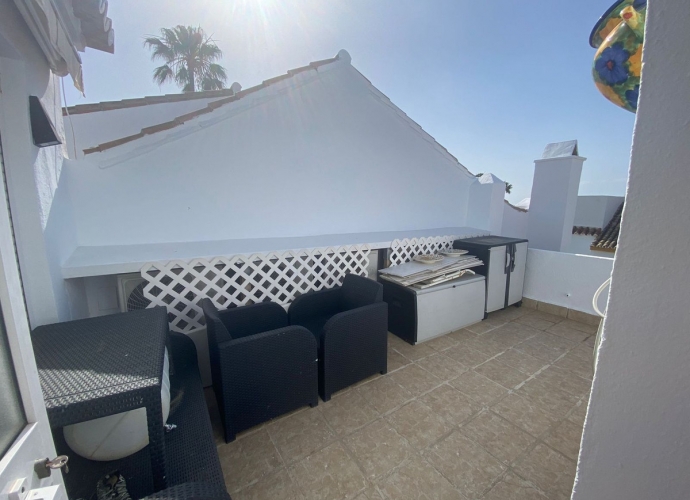 Townhouse Terraced in Las Chapas Residencial Playa Alicate  - 8