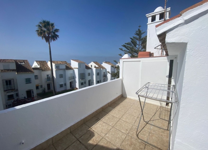 Townhouse Terraced in Las Chapas Residencial Playa Alicate  - 9