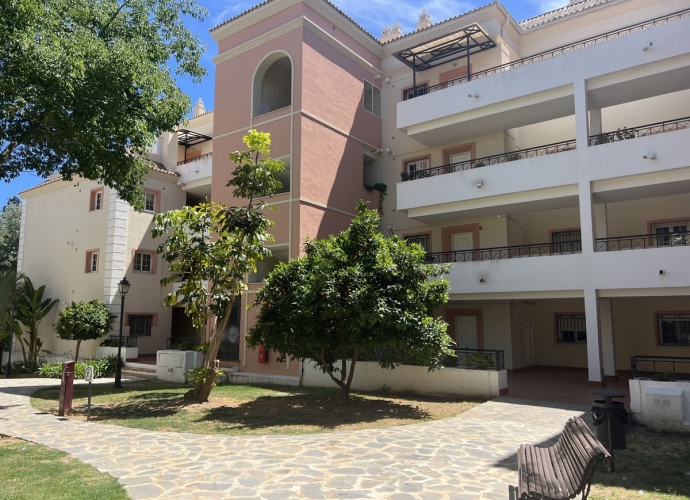 Apartamento Planta Baja en Nueva Andalucía River Garden  - 1