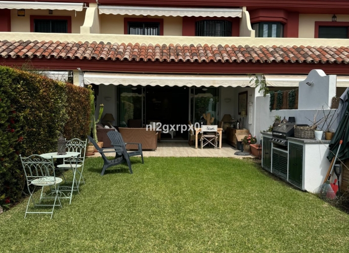 Townhouse Terraced in The Golden Mile - 2