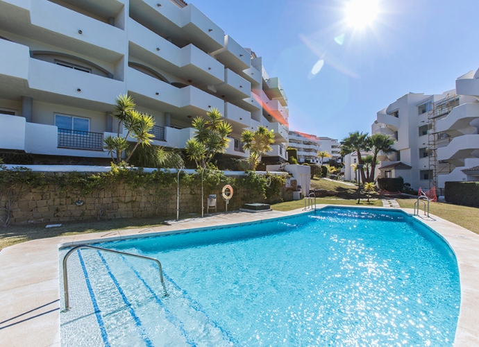 Apartamento Planta Baja en Elviria - 1