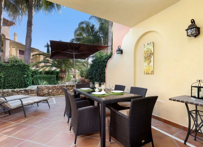 Townhouse Terraced in The Golden Mile Jardines del Rio  - 2