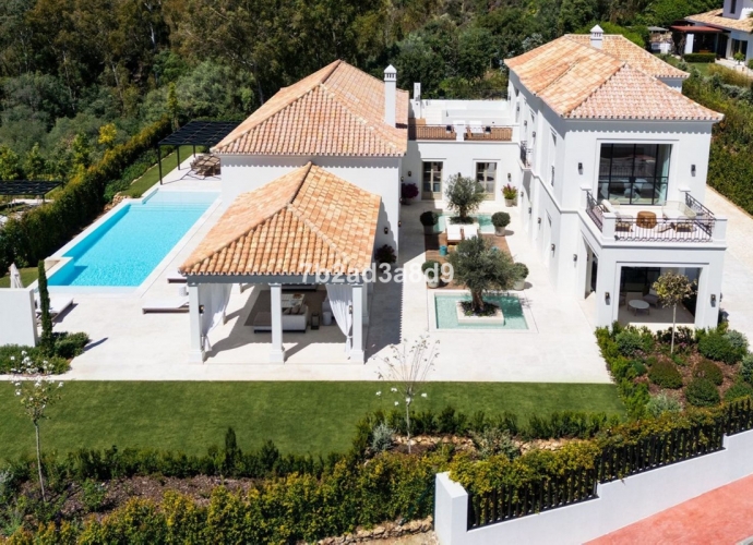 Villa Independiente en Nueva Andalucía Villas en Nueva Andalucia  - 2