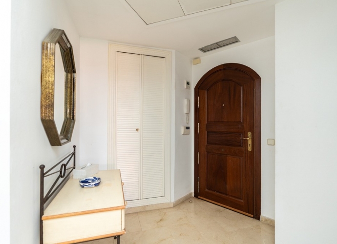 Apartment Middle Floor in Elviria - 1