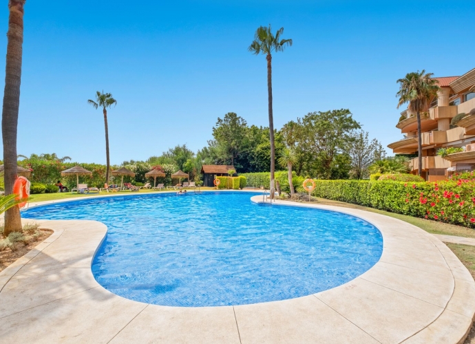 Apartment Ground Floor in Nueva Andalucía Magna Marbella  - 2