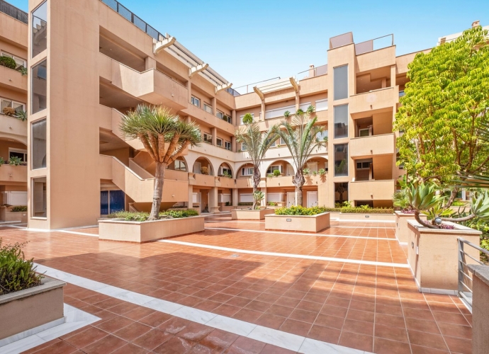 Apartment Ground Floor in Nueva Andalucía Magna Marbella  - 3