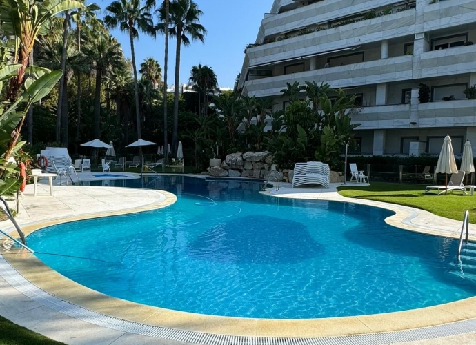 Apartment Middle Floor in Marbella Gran Marbella  - 2