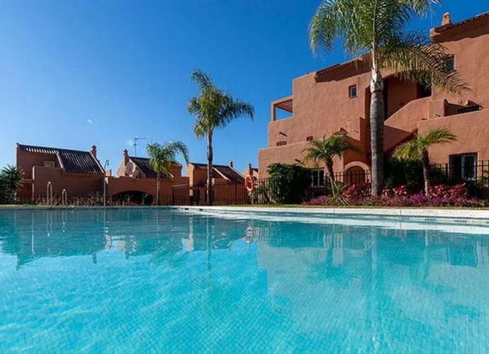 Apartment Ground Floor in Elviria Los Lagos de Santa María Golf  - 2