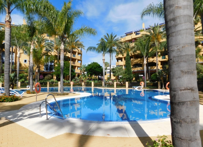 Apartamento Planta Baja en San Pedro de Alcántara - 1