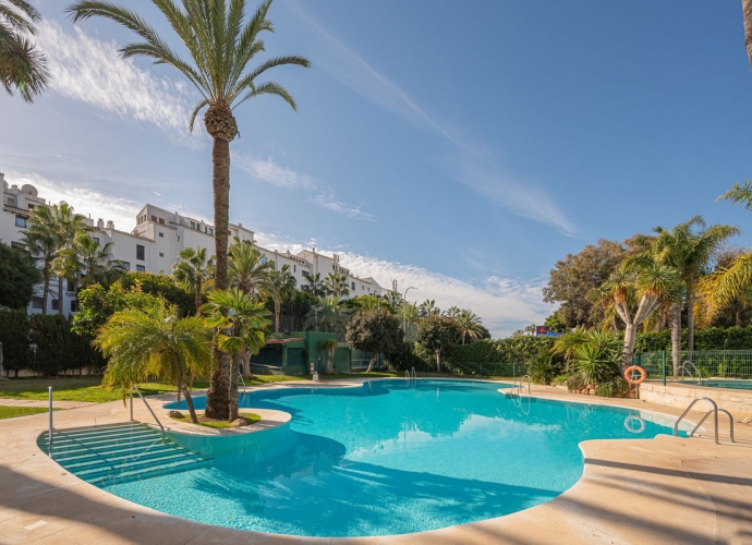 Appartement milieu d’Etage situé à Puerto Banús - 1