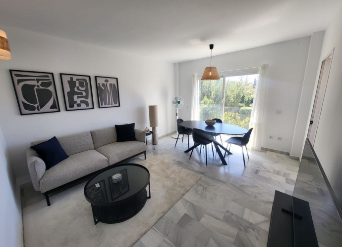 Appartement milieu d’Etage situé à Guadalmina Baja - 1