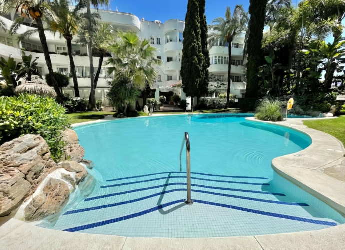 Apartment Ground Floor in The Golden Mile Marbella Real  - 1