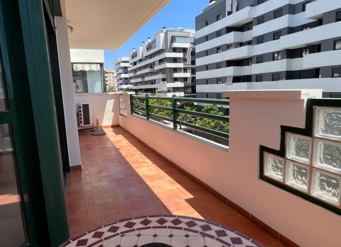 Apartamento Planta Media en Estepona - 2