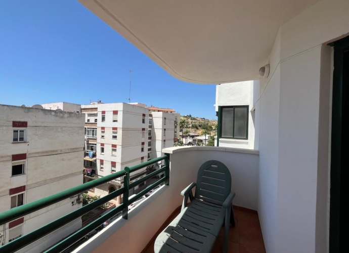 Apartamento Planta Media en Estepona - 3