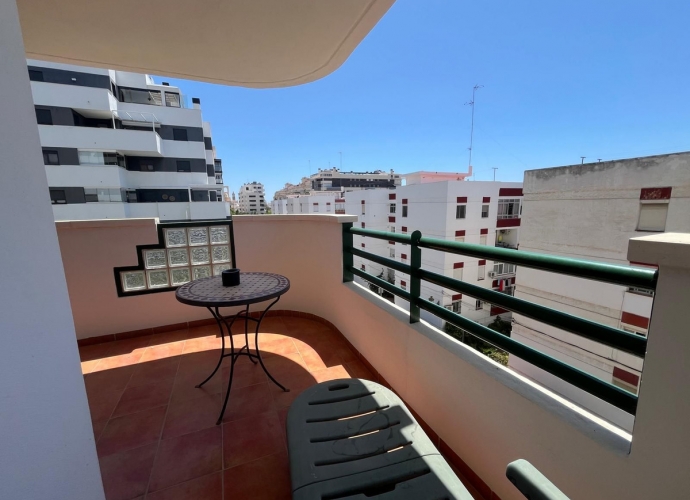 Apartamento Planta Media en Estepona - 8