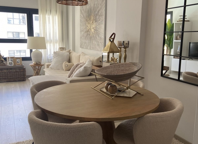 Apartamento Planta Media en Estepona - 3