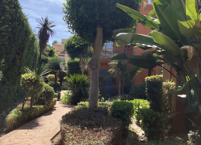 Apartment Middle Floor in Estepona - 4